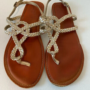 Universal Thread women’s gold braided strap sandals‎ — size 8.5
